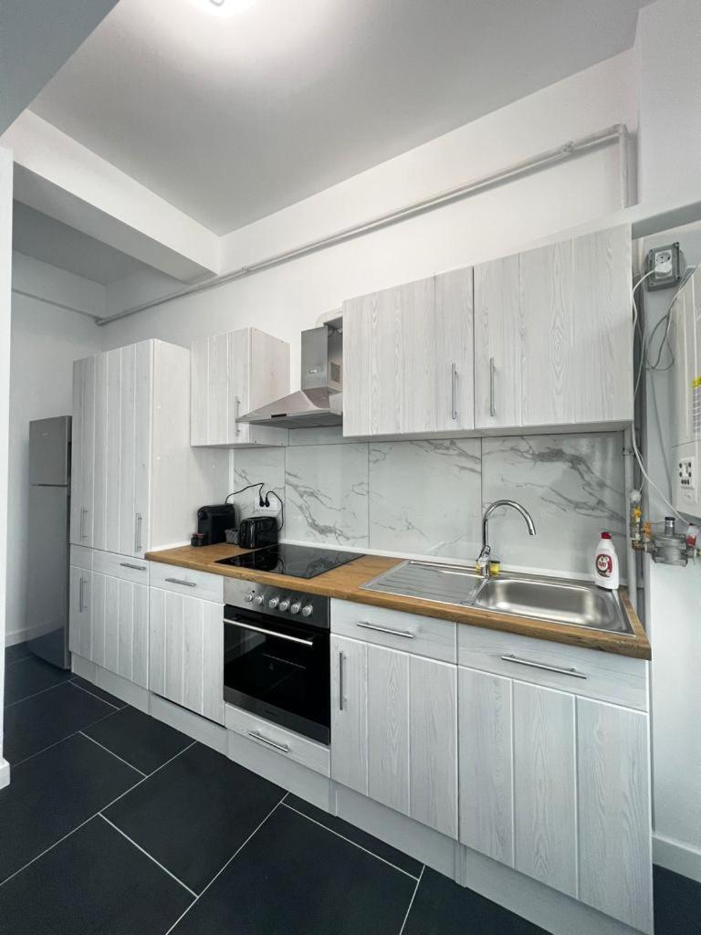 Luxury Cozy Apartments Suceava Exterior foto
